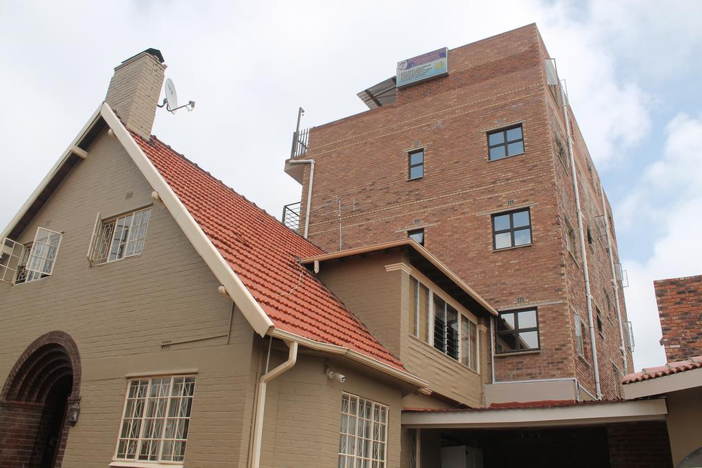 Miraton Guest Lodge Johannesburgo Exterior foto